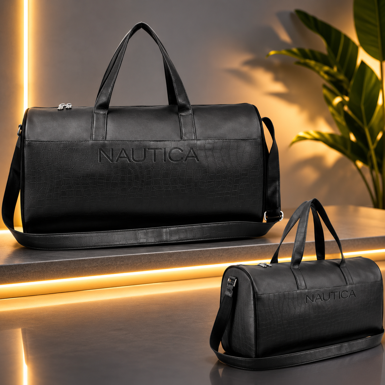 FEATURES : NEW ENGLISH COLORE CROCO TEXTURED DESIGN COMPACT SIZE / WITH STRAP 19.3*11*8.7 INCH SIZE CROCO DUFFLE - BLACK image 4