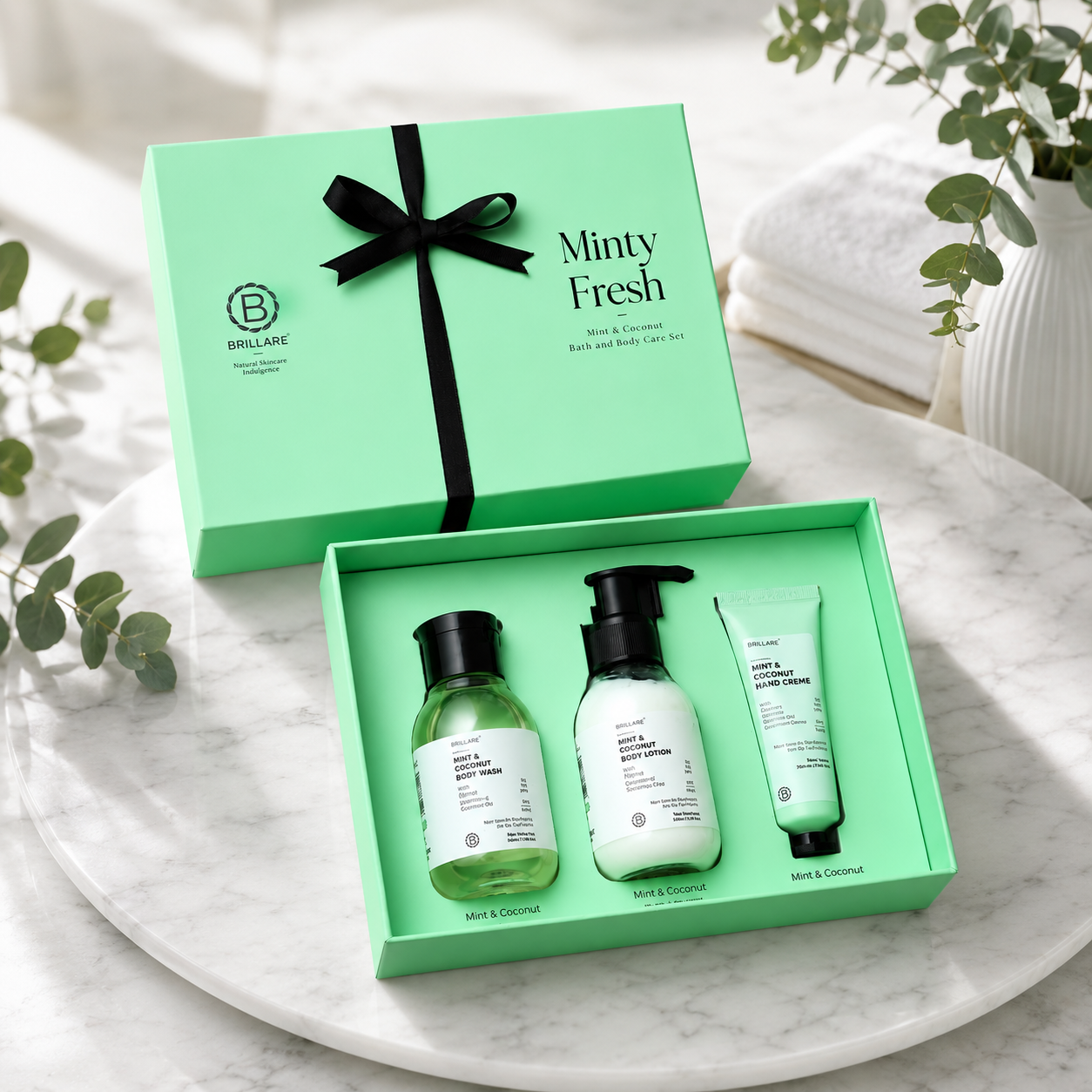 MINTY FRESH GIFT SET CONTENTS : BODY LOTION 100ML /  BODY WASH 100ML /  HAND CRÈME 30G image 2